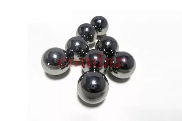 O que torna a esfera de aço carbono macio G500 essencial para aplicações de precisão?